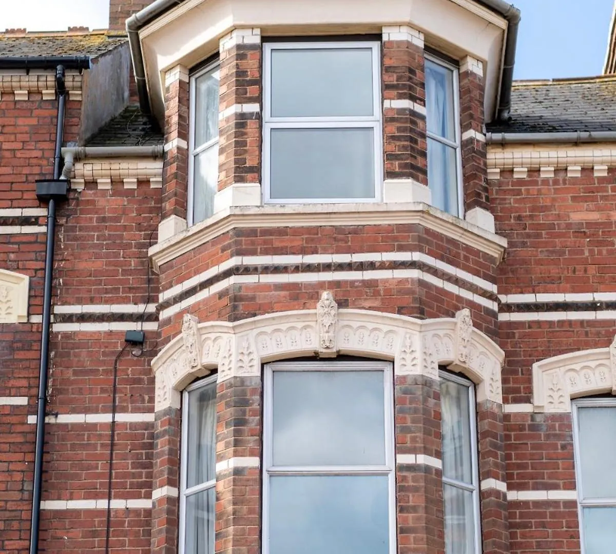 6-Bed Exeter Townhouse Villa