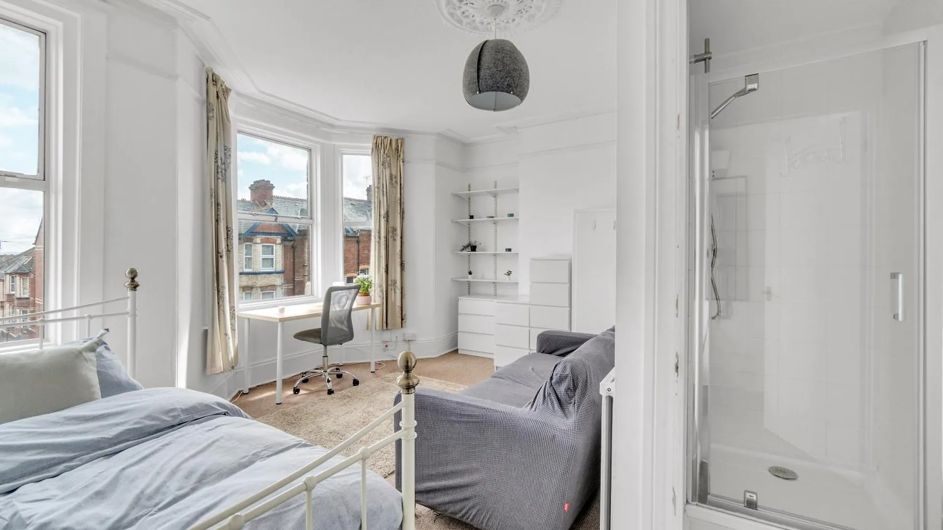 6-Bed Exeter Townhouse Villa