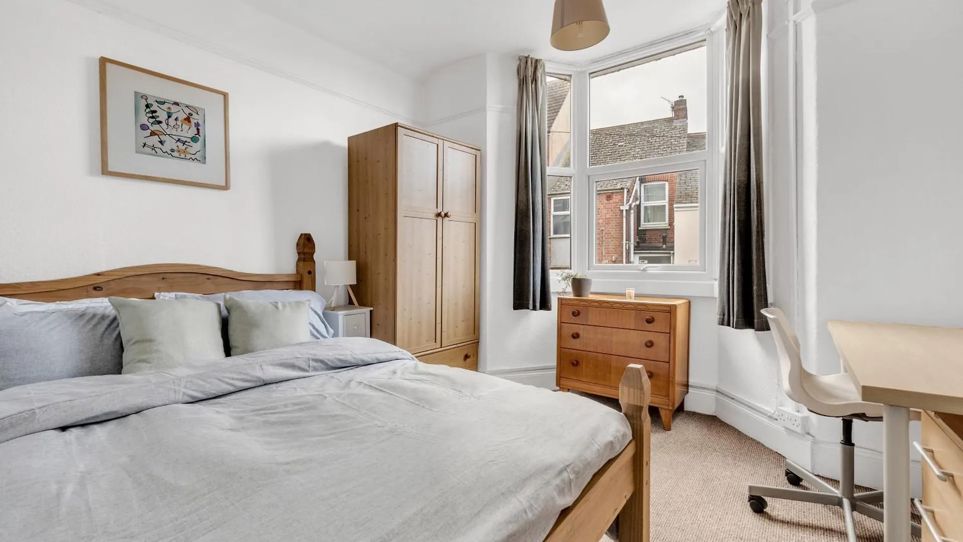 6-Bed Exeter Townhouse Villa Holiday home