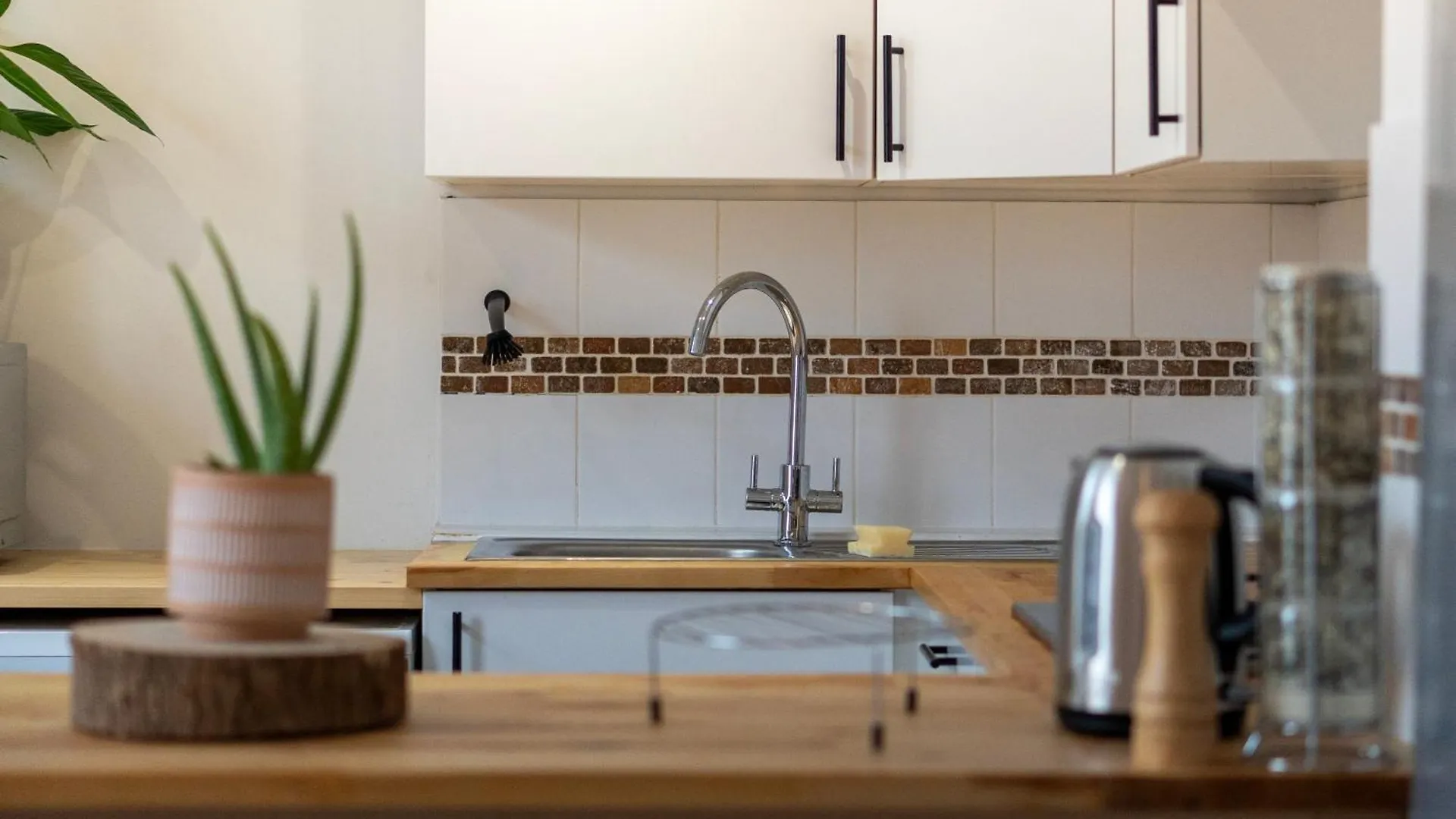 6-Bed Exeter Townhouse Villa Holiday home